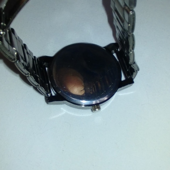 Watch - Picture 4 of 5